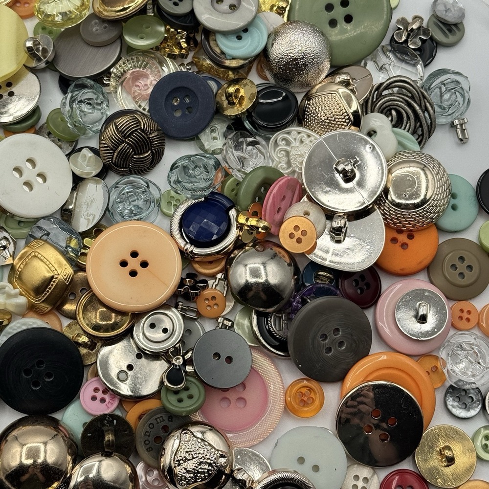 Vintage Button Lot 11oz Mixed Metal Glass Plastic Craft Sewing Assorted Colors